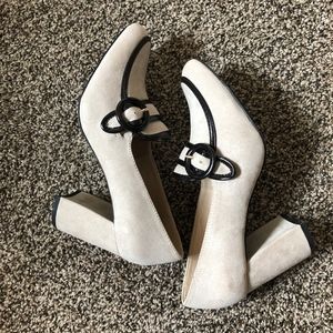 NWOT Simply Styled Dannon chunky heel pump